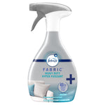 Front-facing Febreze Fabric Heavy Duty spray bottle showing bilingual labeling and Crisp Clean branding on white.