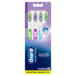 Front packaging of Oral‑B Advanced Whitening 4 toothbrushes in purple-blue pack showing visible brush heads